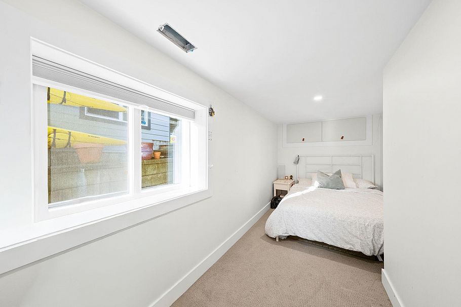 4462 Strathcona Road North Vancouver, BC - 28