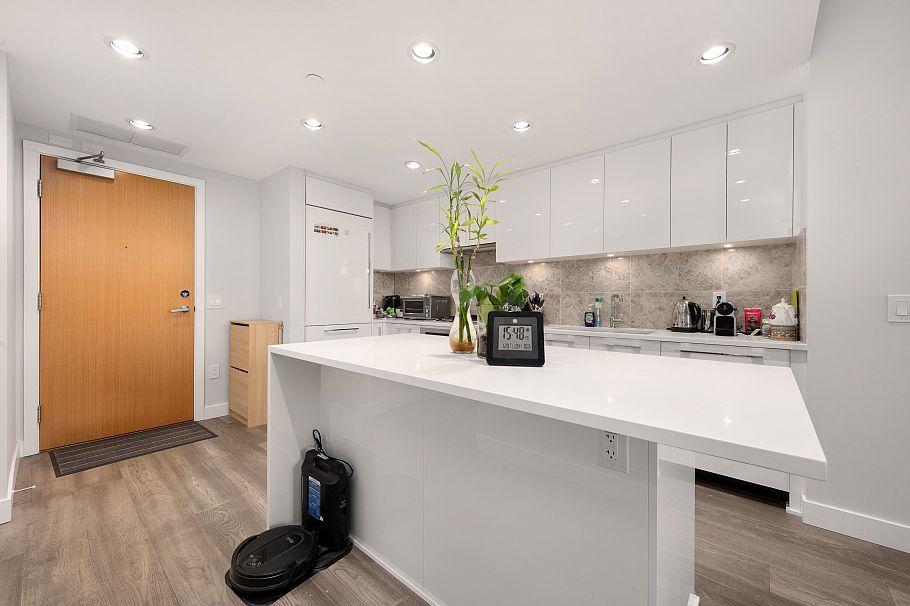 1303 5410 Shortcut Road Vancouver, BC - 4