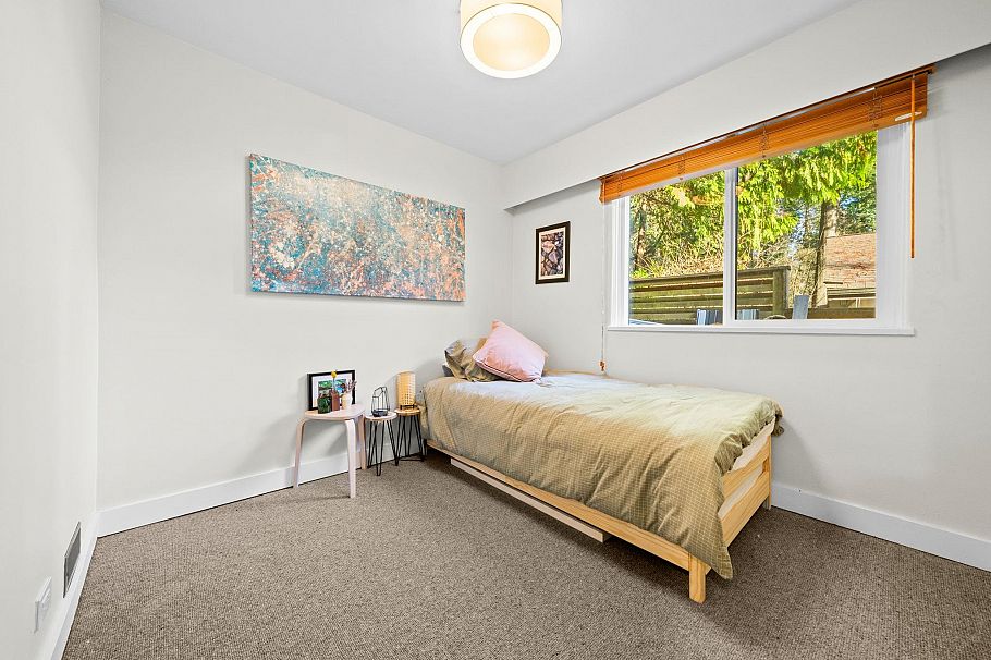 4462 Strathcona Road North Vancouver, BC - 27