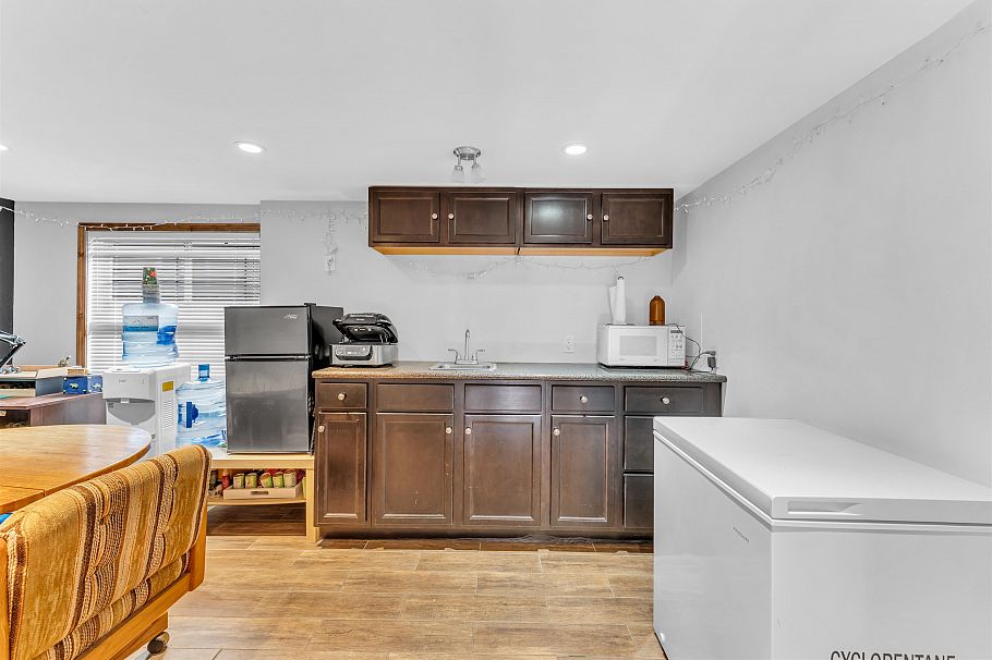 4160 St. Catherines Street Vancouver, BC - 24