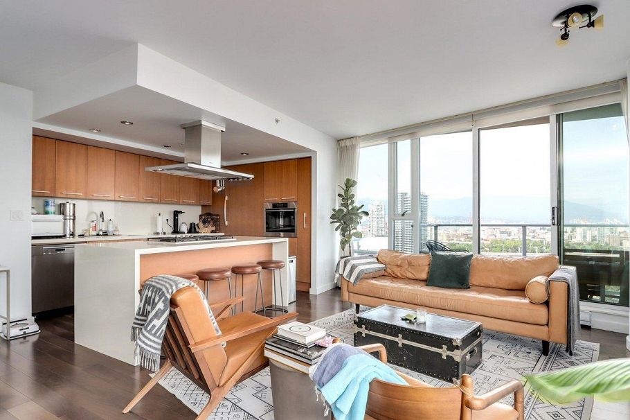 2701 8 Smithe Mews Vancouver, BC - 6