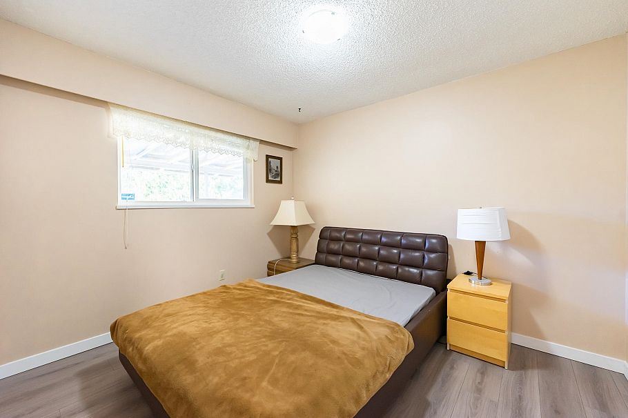 2075 Rufus Drive North Vancouver, BC - 28
