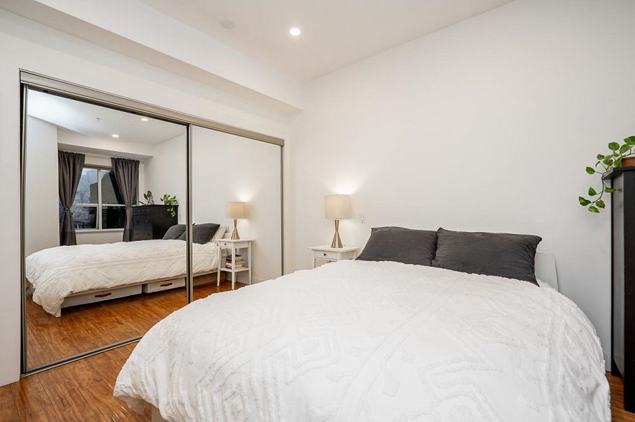 202 131 W 3rd Street North Vancouver, BC - 22