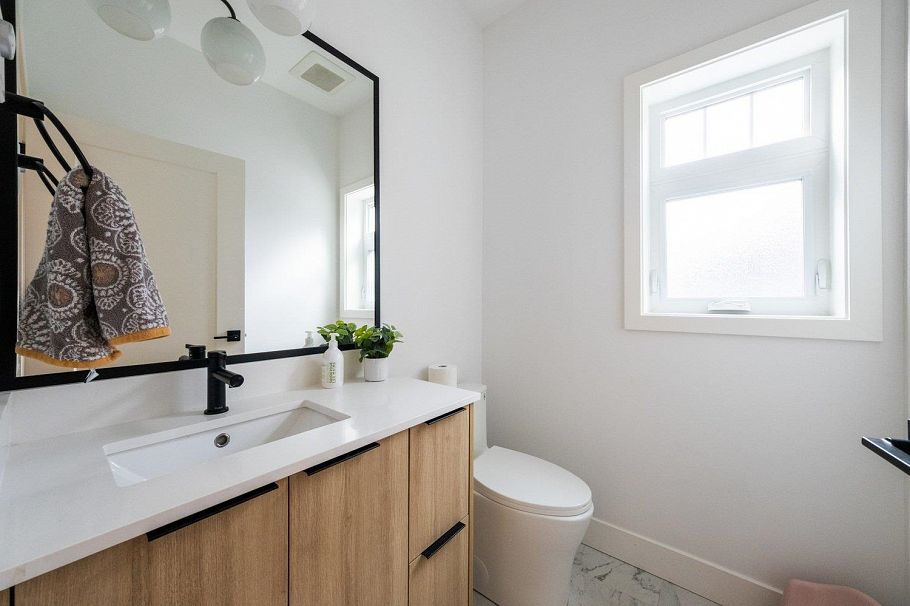 720 E 30th Avenue Vancouver, BC - 6