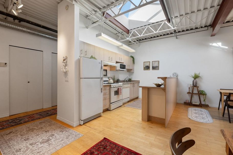 520 350 E 2nd Avenue Vancouver, BC - 11