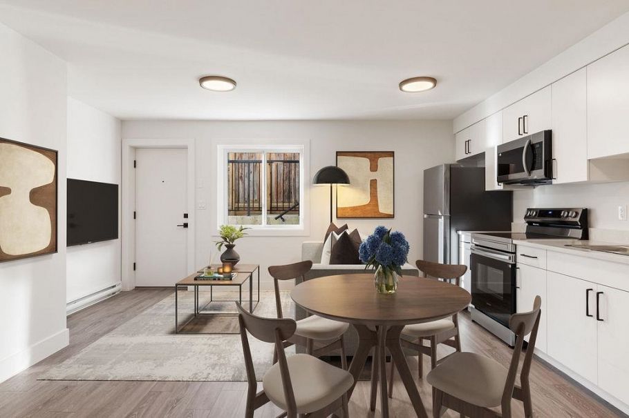 338 W 24th Street North Vancouver, BC - 31