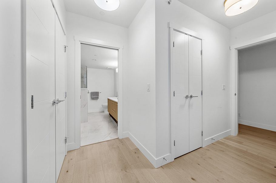 2779 Library Lane North Vancouver, BC - 16