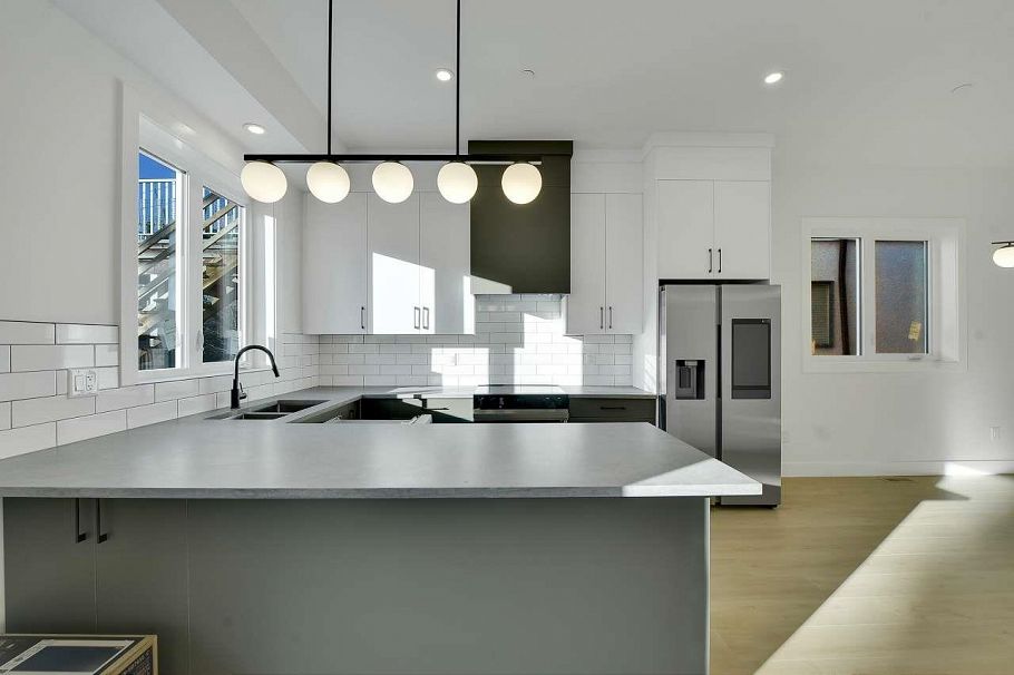 1 1436 E 1st Avenue Vancouver, BC - 5