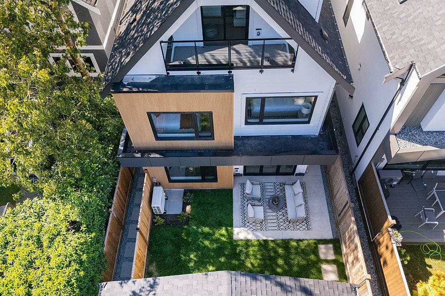 #2 1079 E 14th Avenue Vancouver, BC - 30