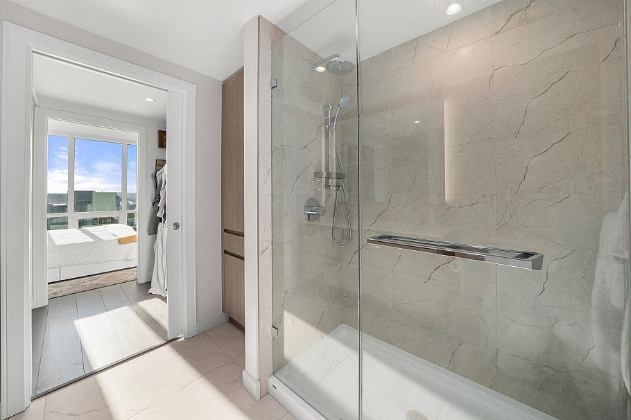 1807 1500 Fern Street North Vancouver, BC - 30