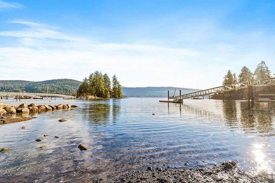 4462 Strathcona Road North Vancouver, BC - 37