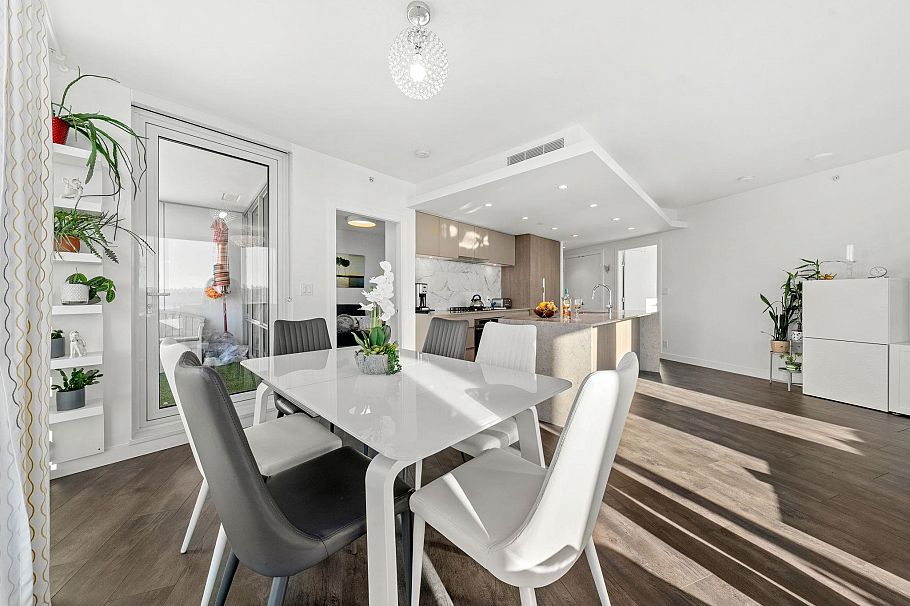 1807 1500 Fern Street North Vancouver, BC - 14