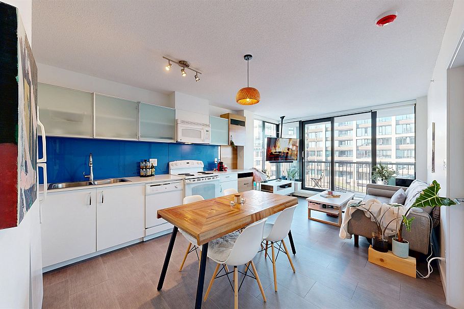 905 66 W Cordova Street Vancouver, BC - 2