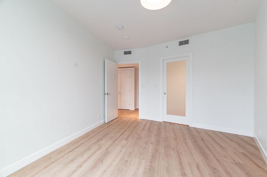 401 1500 Fern Street North Vancouver, BC - 18