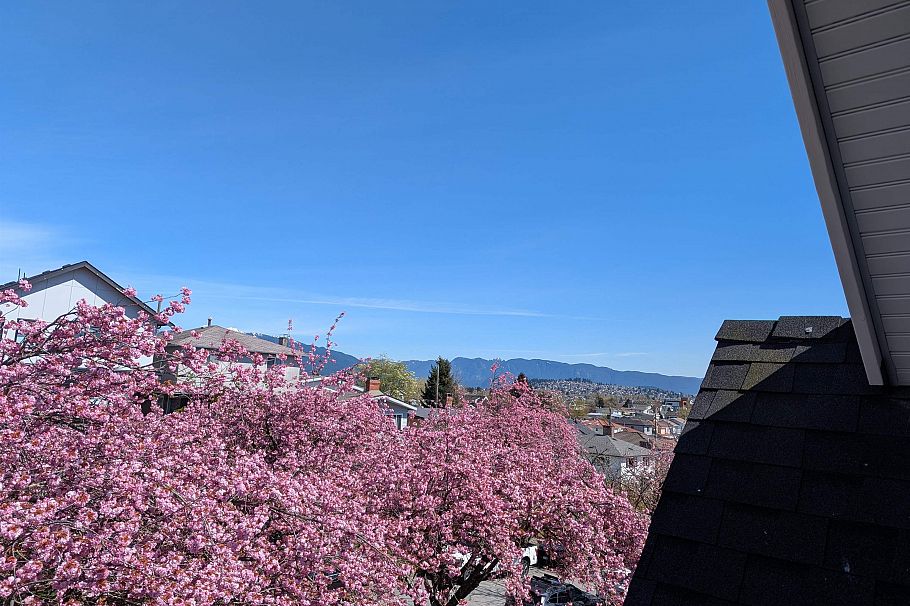 2972 E 7th Avenue Vancouver, BC - 18