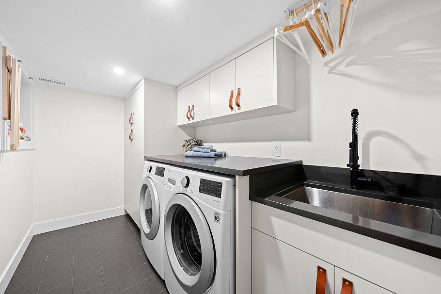 4462 Strathcona Road North Vancouver, BC - 31