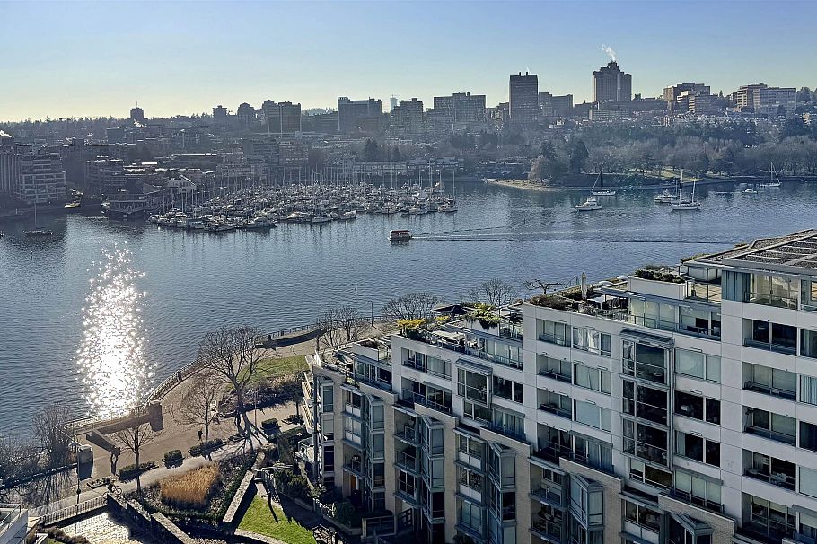 1705 1228 Marinaside Crescent Vancouver, BC - 13