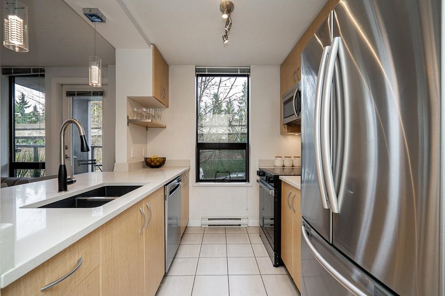 206 3638 Vanness Avenue Vancouver, BC - 10