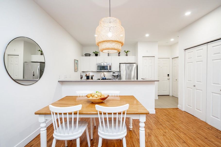 202 131 W 3rd Street North Vancouver, BC - 15