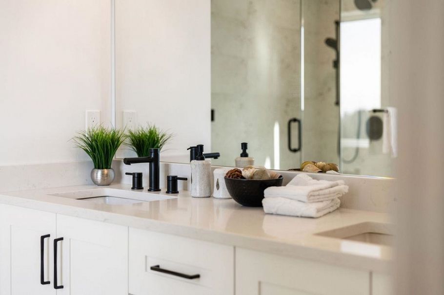 338 W 24th Street North Vancouver, BC - 22