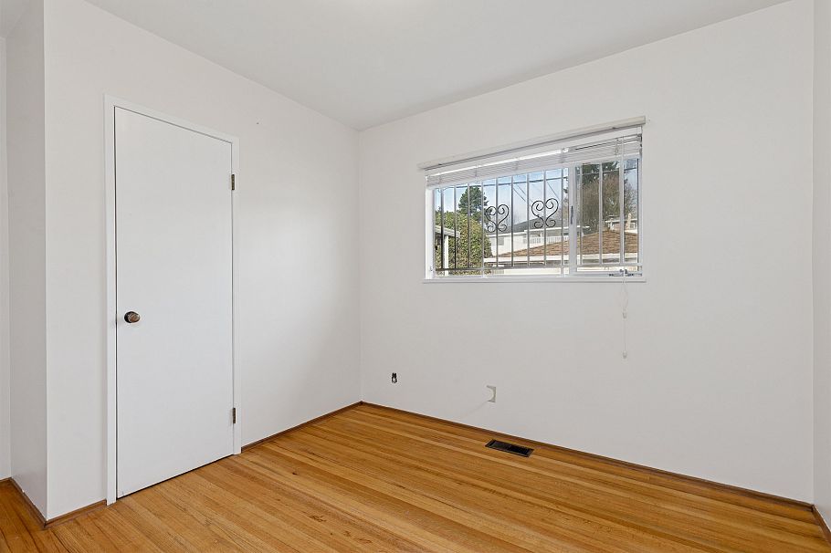 133 W 63rd Avenue Vancouver, BC - 11