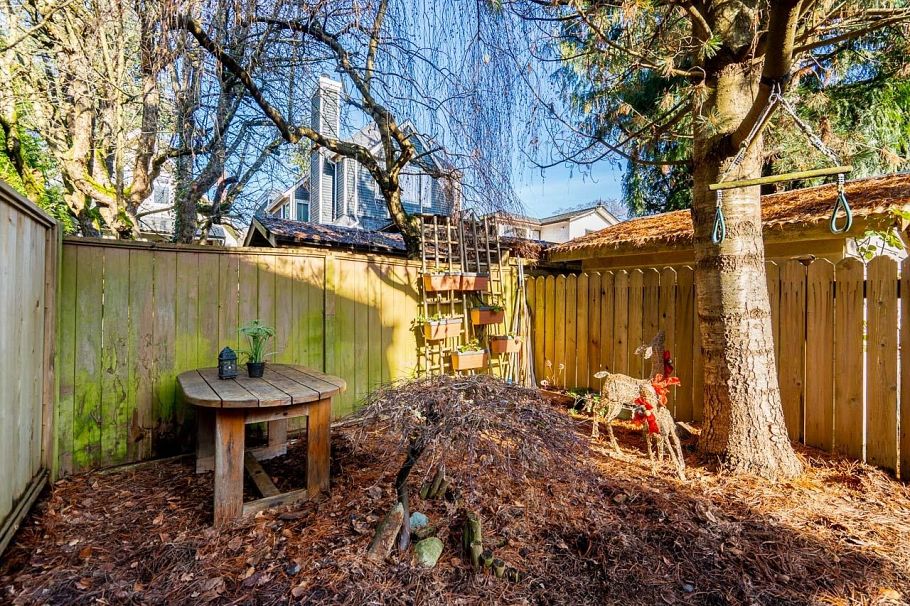 3241 W 6th Avenue Vancouver, BC - 24