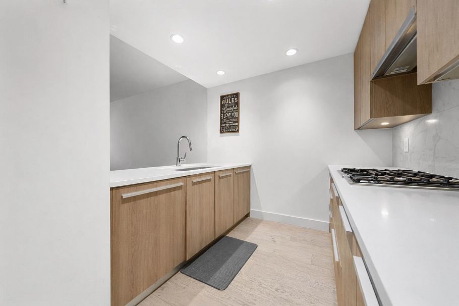 2779 Library Lane North Vancouver, BC - 10