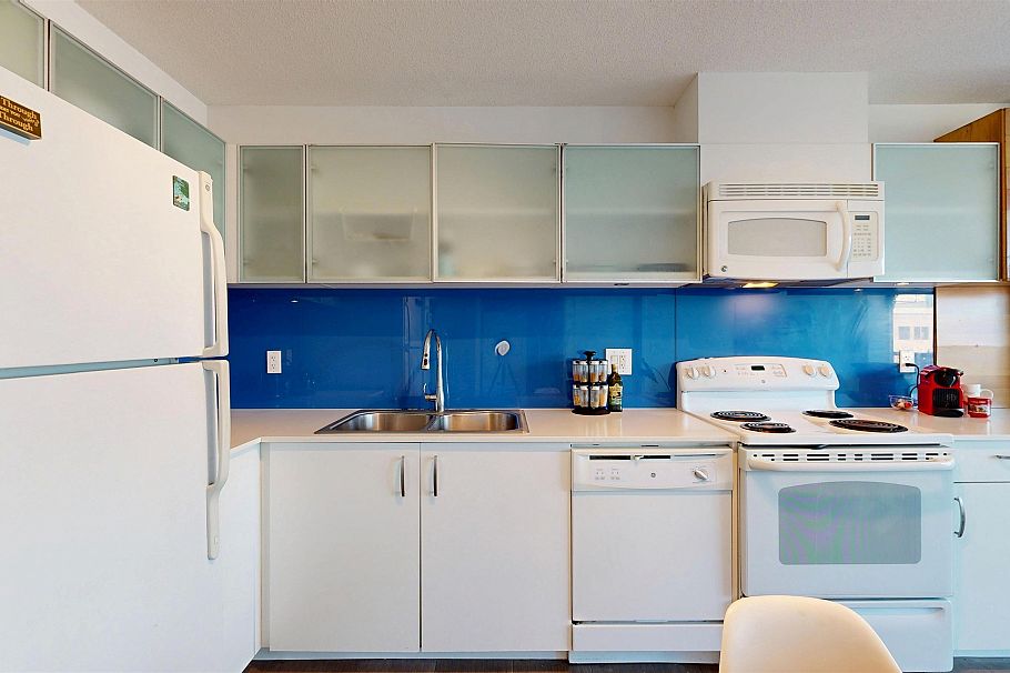 905 66 W Cordova Street Vancouver, BC - 3