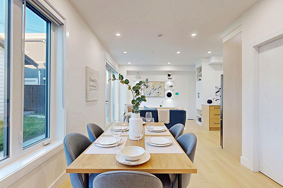 2 3425 Archimedes Street Vancouver, BC - 18