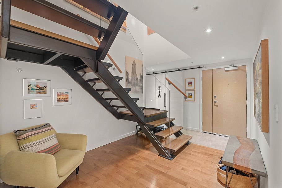 PH8 683 W Victoria Park North Vancouver, BC - 28