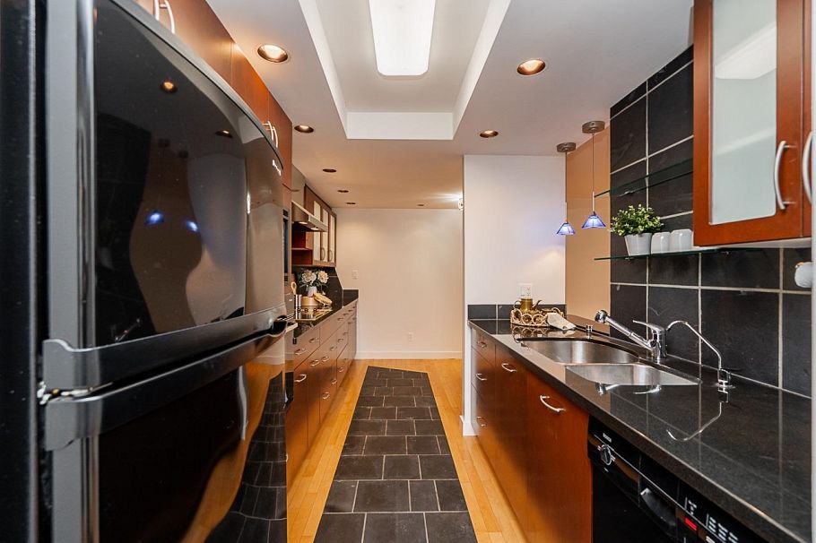 206 333 Wethersfield Drive Vancouver, BC - 4