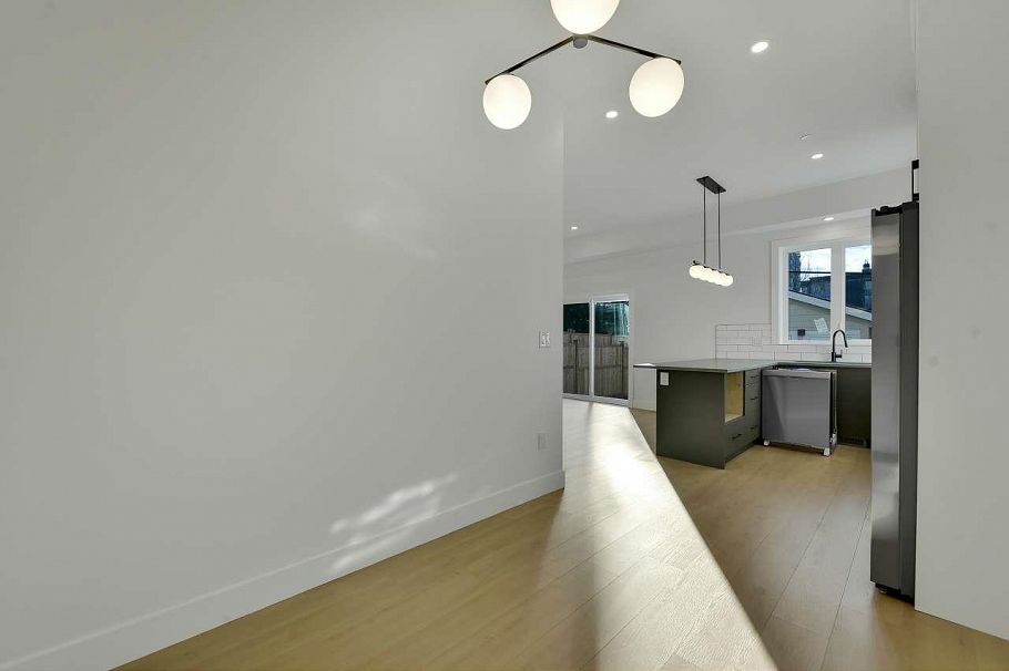 1 1436 E 1st Avenue Vancouver, BC - 8