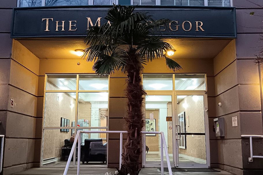 1203 5189 Gaston Street Vancouver, BC - 2