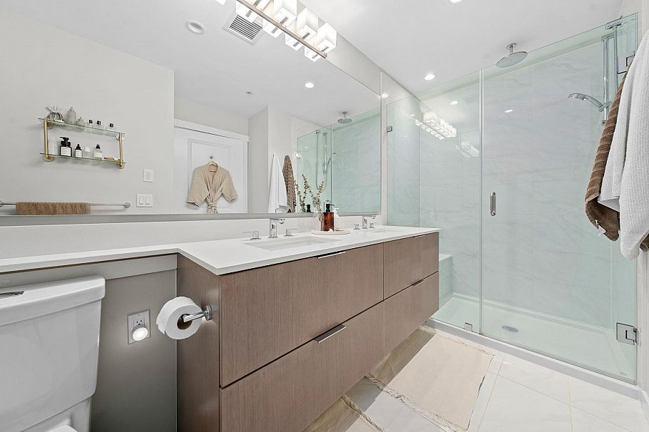 314 2663 Library Lane North Vancouver, BC - 18