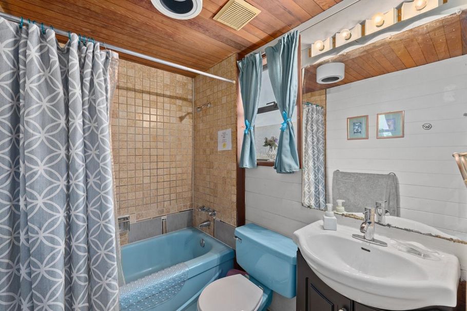 2730 Point Grey Road Vancouver, BC - 28