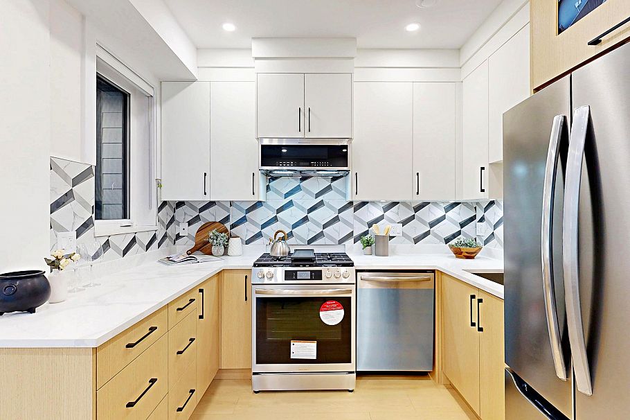 2 3425 Archimedes Street Vancouver, BC - 13