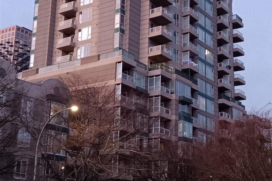 1203 5189 Gaston Street Vancouver, BC - 1