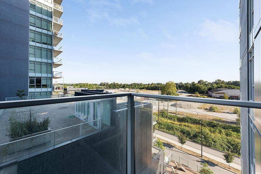 601 8570 Rivergrass Drive Vancouver, BC - 17