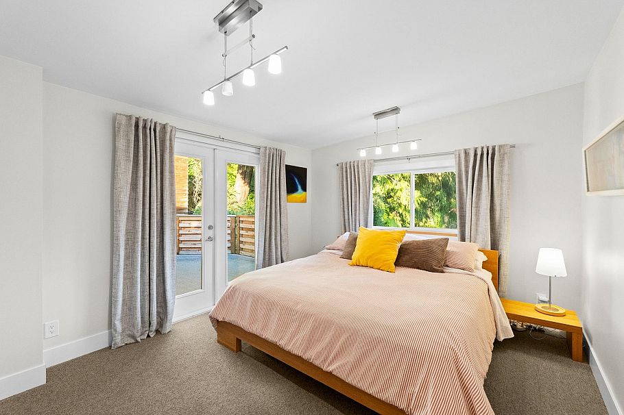 4462 Strathcona Road North Vancouver, BC - 20