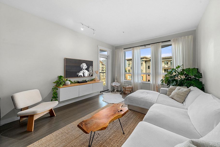 314 2663 Library Lane North Vancouver, BC - 2