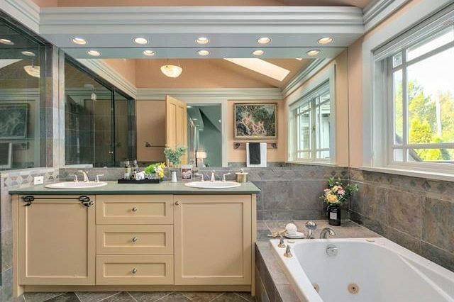 4035 W 27th Avenue Vancouver, BC - 20