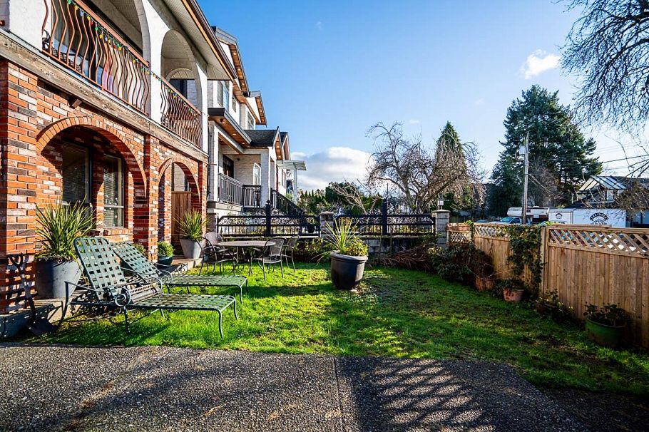 557 E 58th Avenue Vancouver, BC - 5