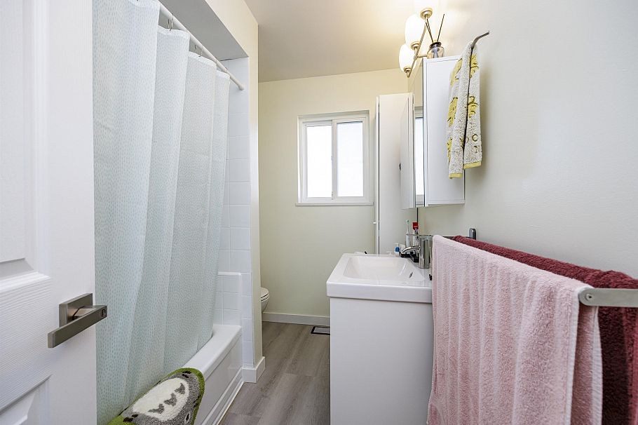 5761 Culloden Street Vancouver, BC - 16