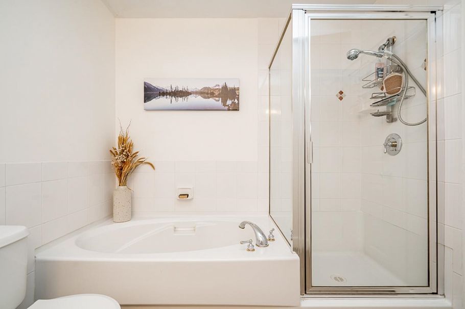 202 131 W 3rd Street North Vancouver, BC - 24