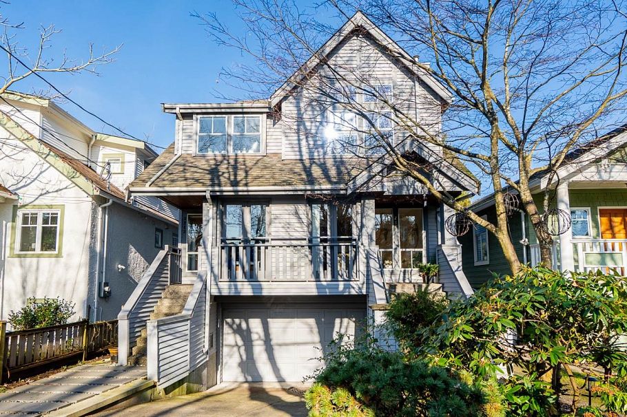 3241 W 6th Avenue Vancouver, BC - 1