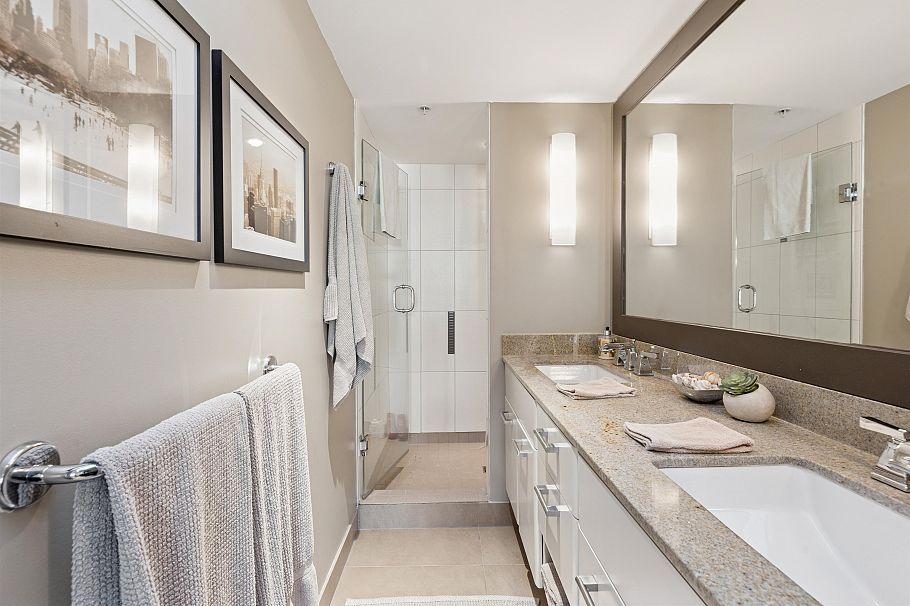 PH8 683 W Victoria Park North Vancouver, BC - 27