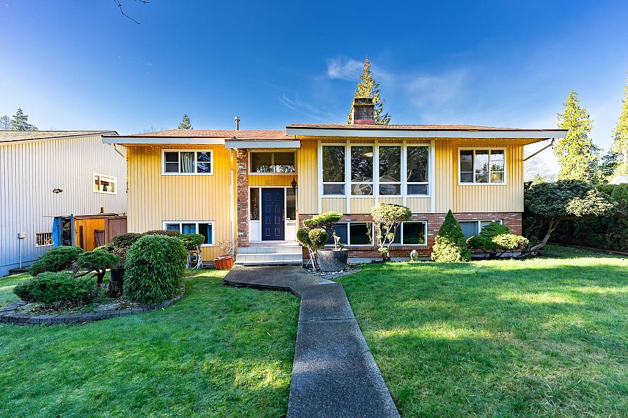 2075 Rufus Drive North Vancouver, BC - 1