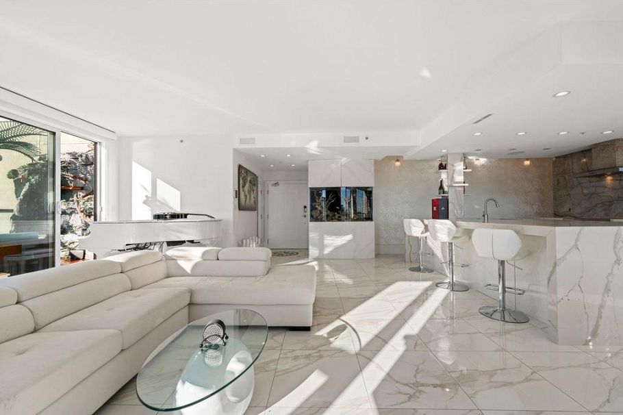 19A 199 Drake Street Vancouver, BC - 3