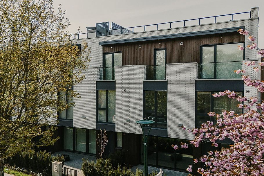 772 W 27th Avenue Vancouver, BC - 36