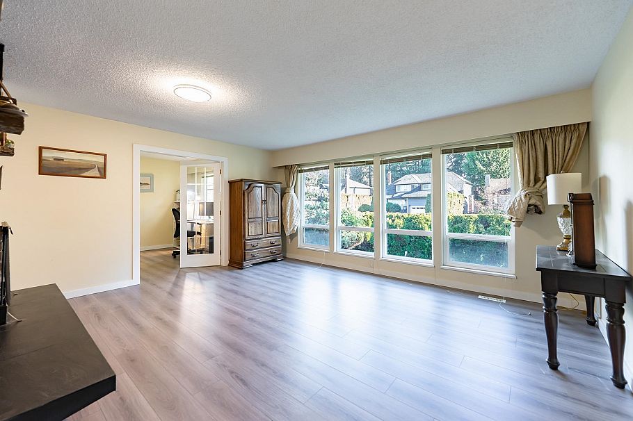 2075 Rufus Drive North Vancouver, BC - 11